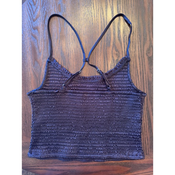 Right on Time Smocked Cami Tank with Adjustable Straps Cropped‎ Casual Black - Picture 4 of 6